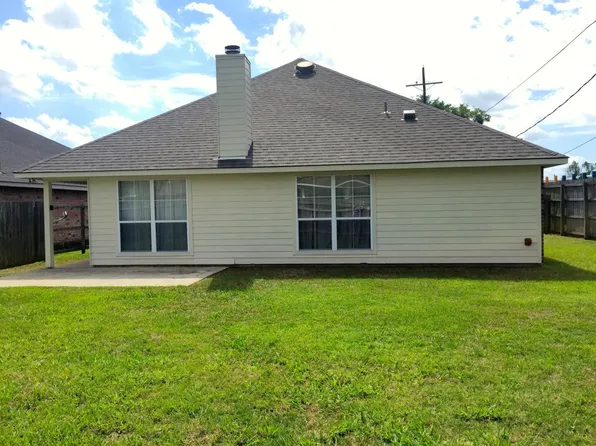 17511 Christopher Crossing Dr, Baton Rouge, LA 70817