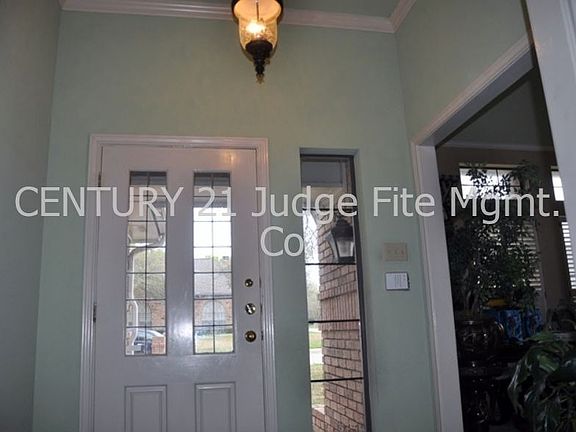 Front Entryway