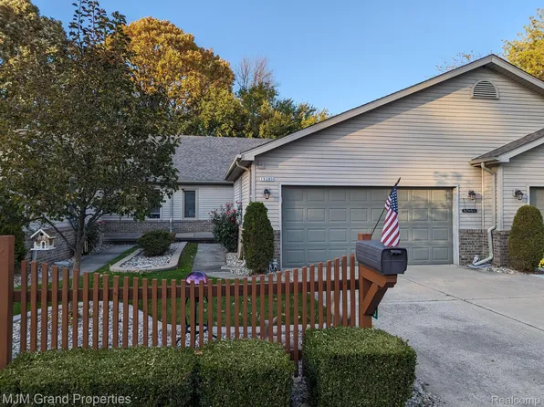 19280 Otto Ct, New Boston, MI 48164