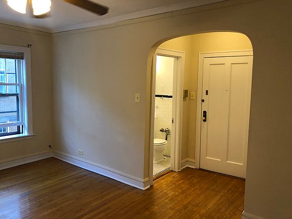 3rd image of 7518 N Hoyne Ave #3J