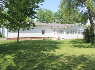 18304 Quarry Rd, Gillespie, IL 62033