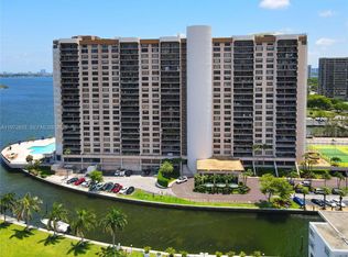 Cricket Club Condo, Miami, FL 33181