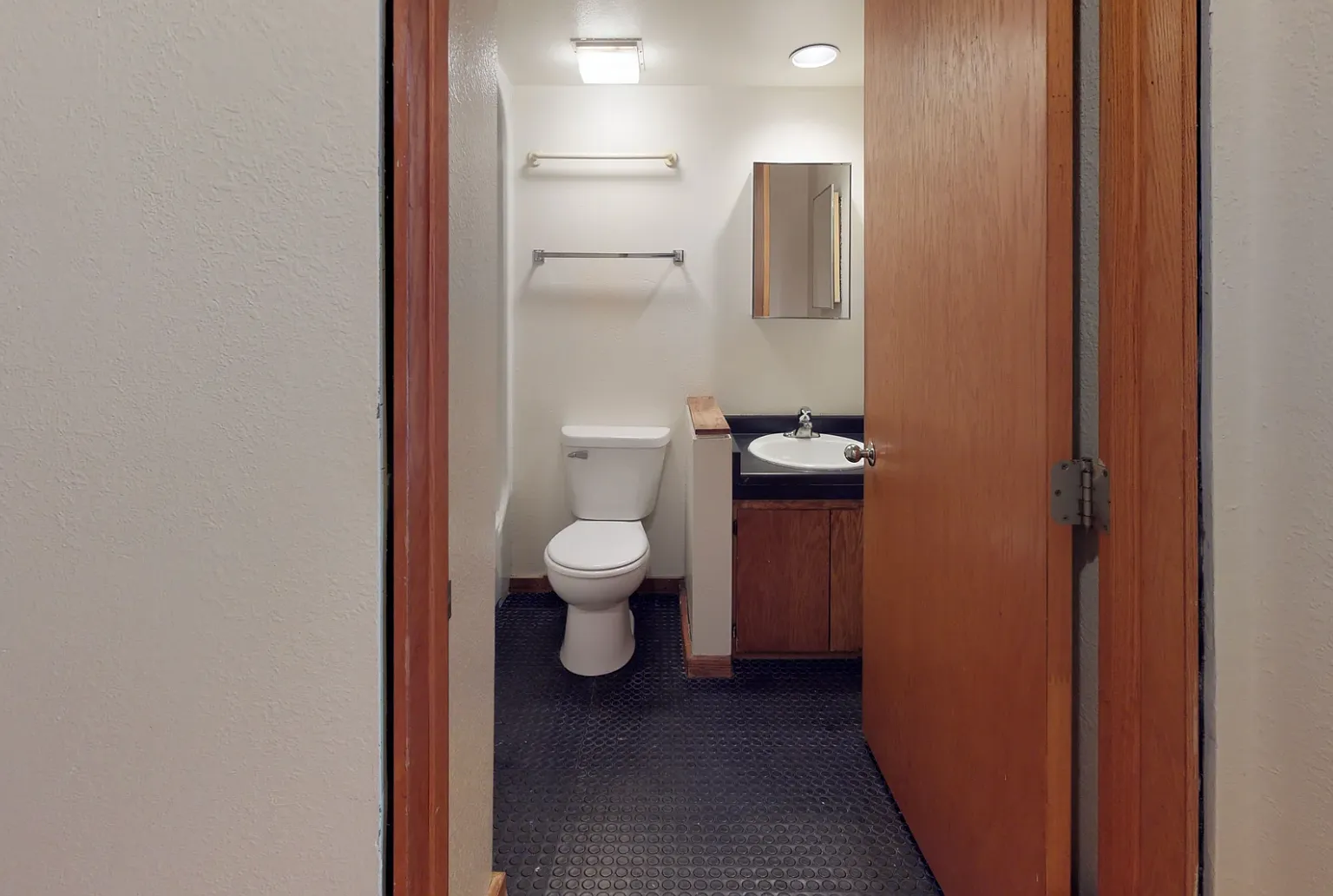10 Langdon Street - C — Photo 3