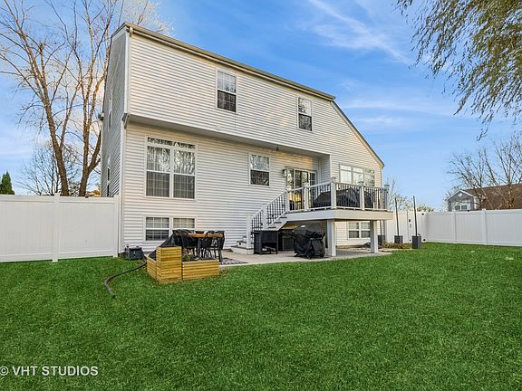 2nd image of 2311 Woodside Dr