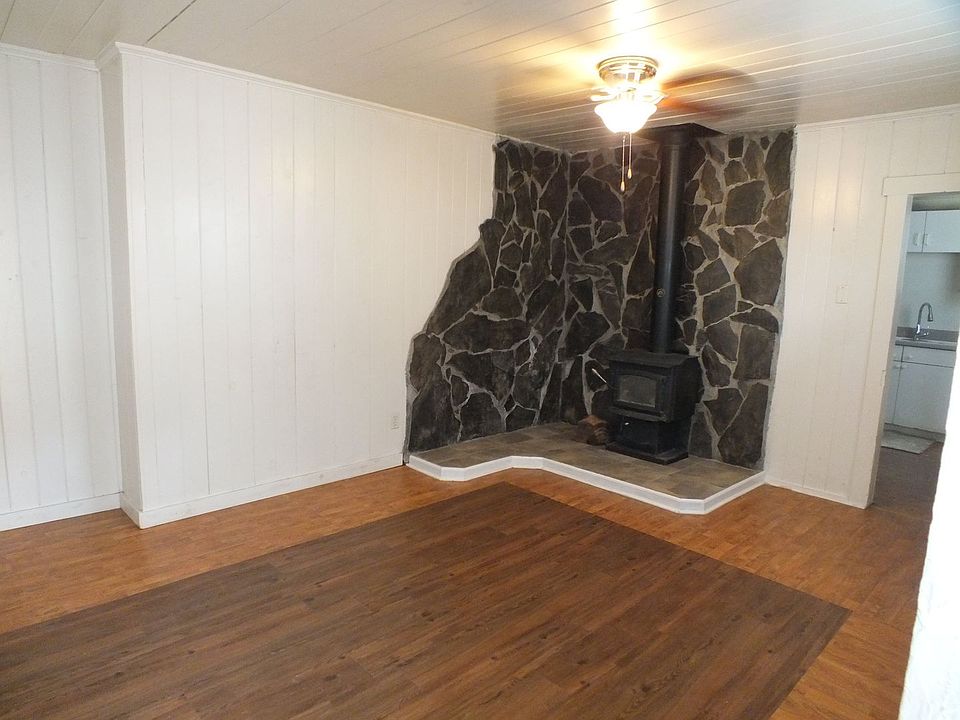 1st image of 2882 B St