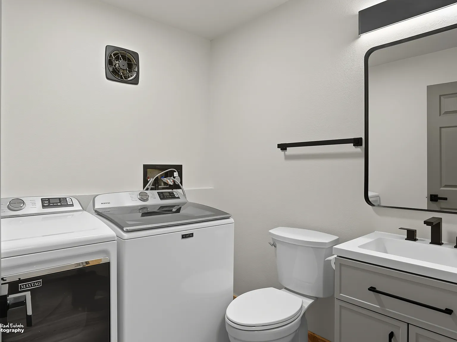 2 bed, 1.5 bath, 1127 sqft, $2,150 — Photo 2
