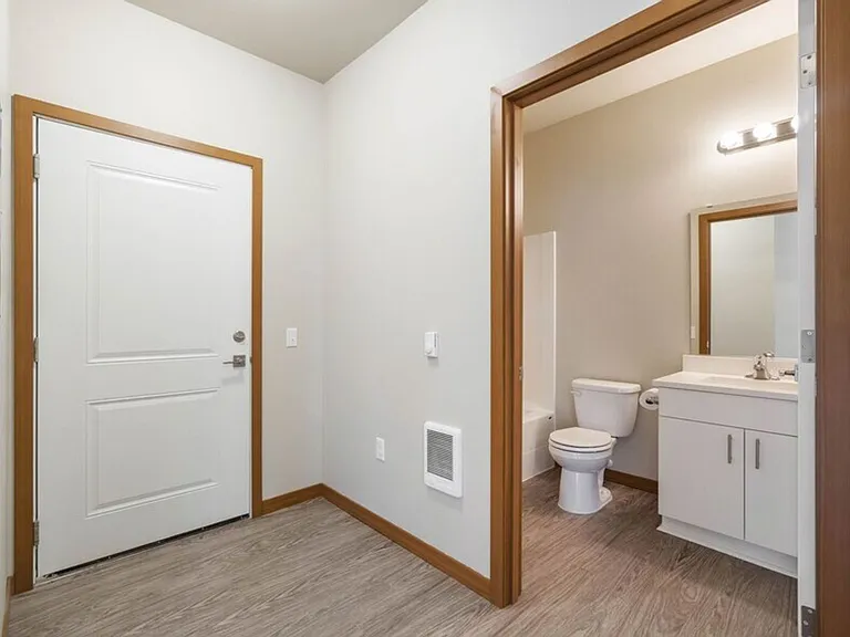 Northwest Terrace Apartments, Wonderful Place To Live! — Photo 3