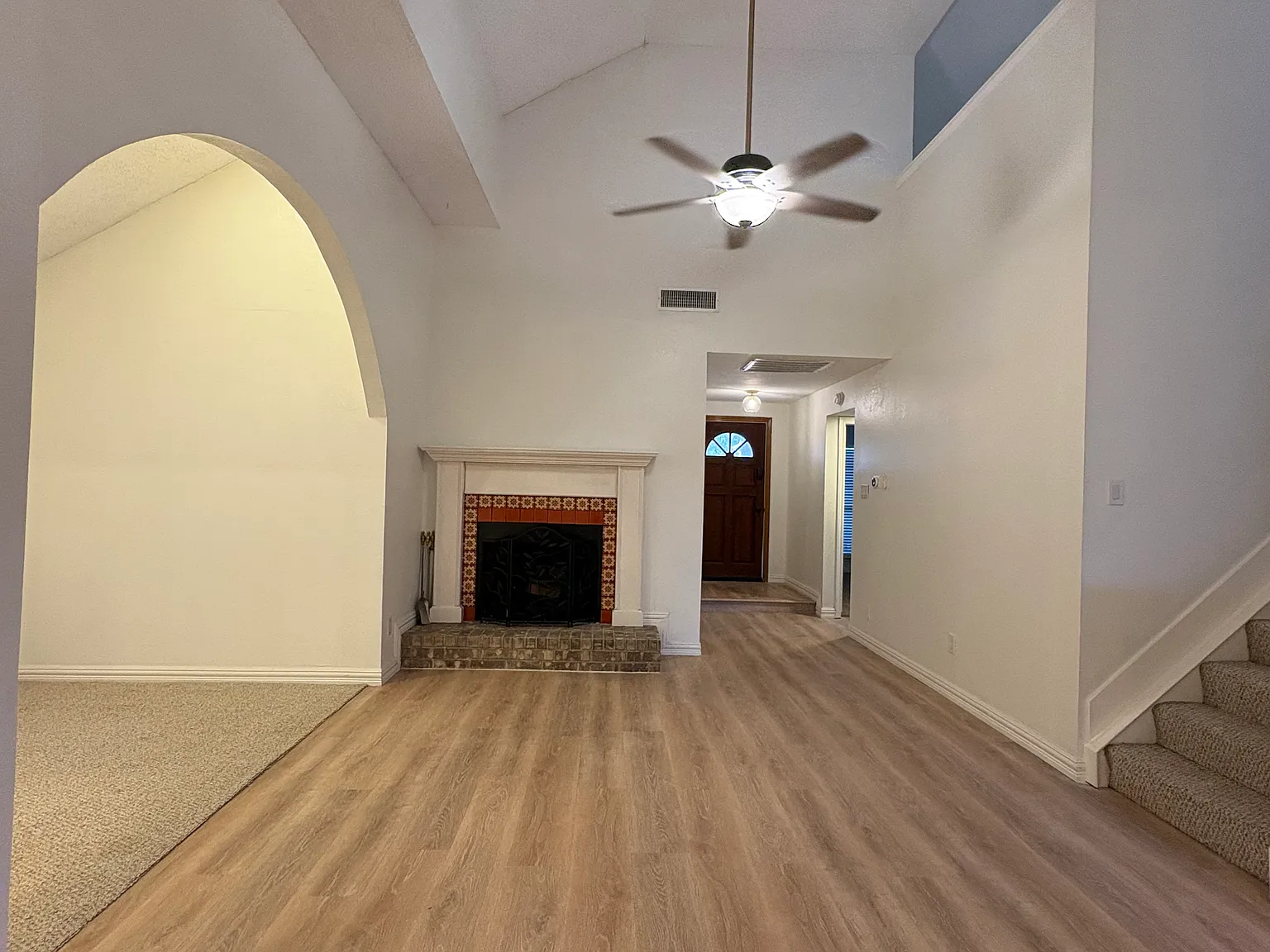 3 bed, 1633 sqft, $2,500 — Photo 4