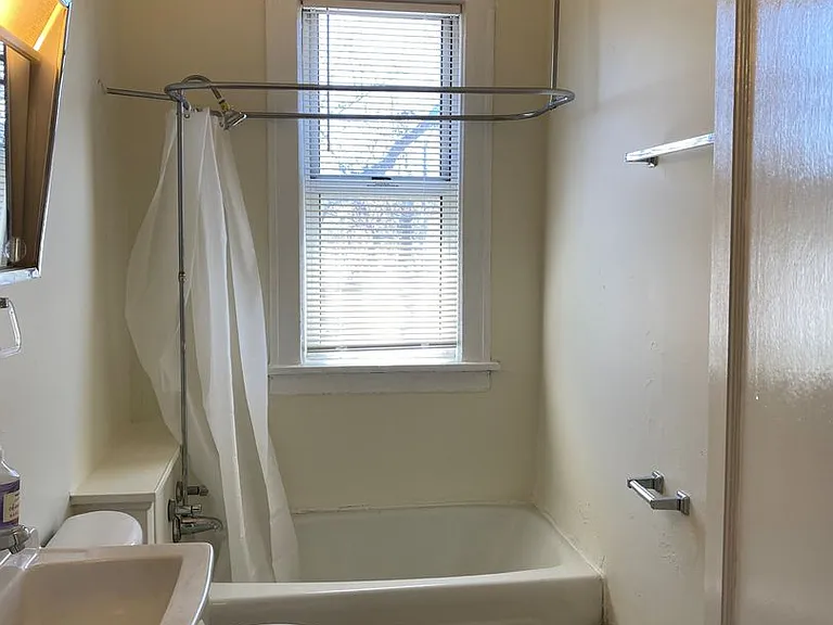 2121 Hennepin Ave S — Photo 13