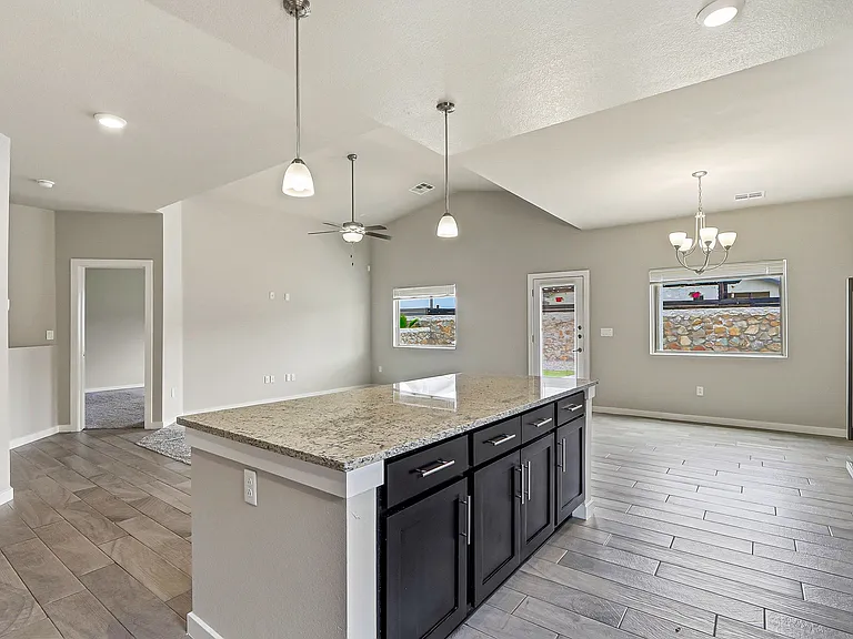 14740 Mike A Mendoza Ave — Photo 28