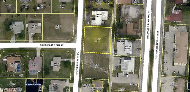 1st image of 3633 SE 15th Pl