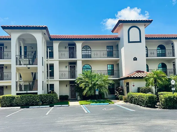 267 Deerwood Cir APT 3, Naples, FL 34113