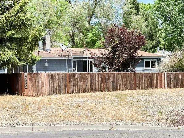 2550 Indiana Ave, Baker City, OR 97814