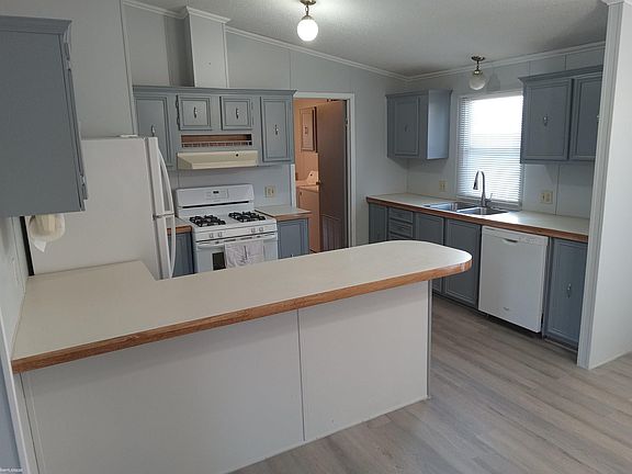 5th image of 12370 Saint James Ct