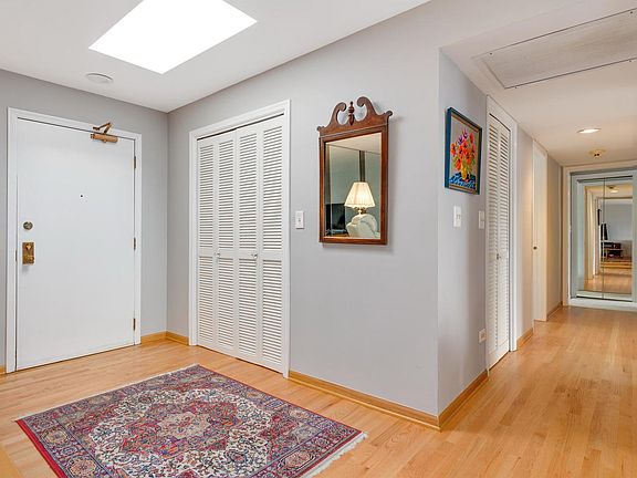 2nd image of 7201 N Lincoln Ave APT 509