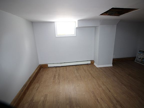 5th image of 127 Carillon St #1499041