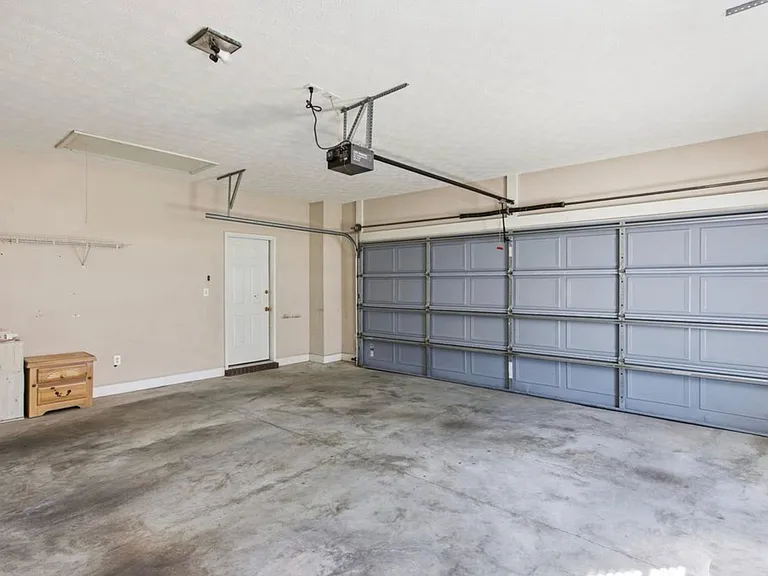 8349 Grayson Grv — Photo 30