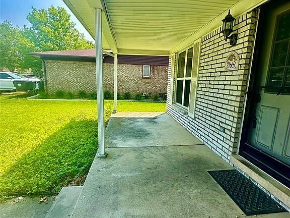 2nd image of 21669 Tulipwood Ave