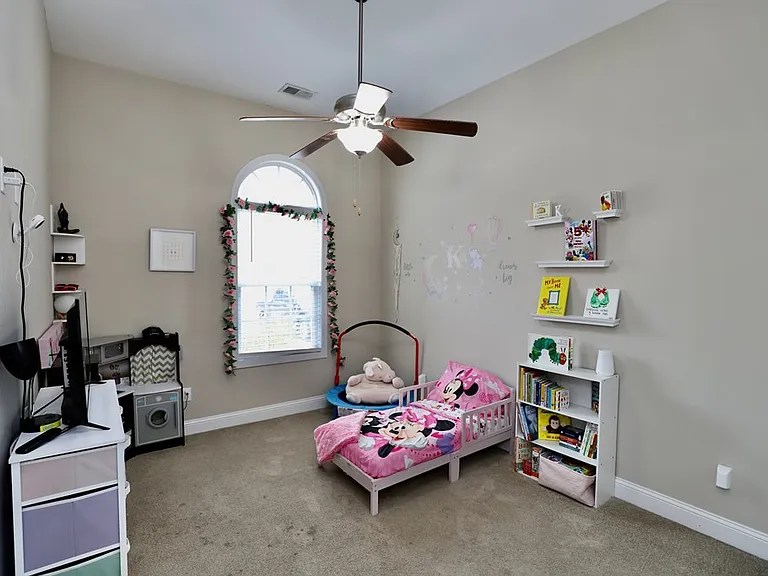 513 Waterlily Dr — Photo 22