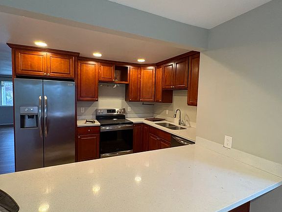 5th image of 605 155th Ave SE