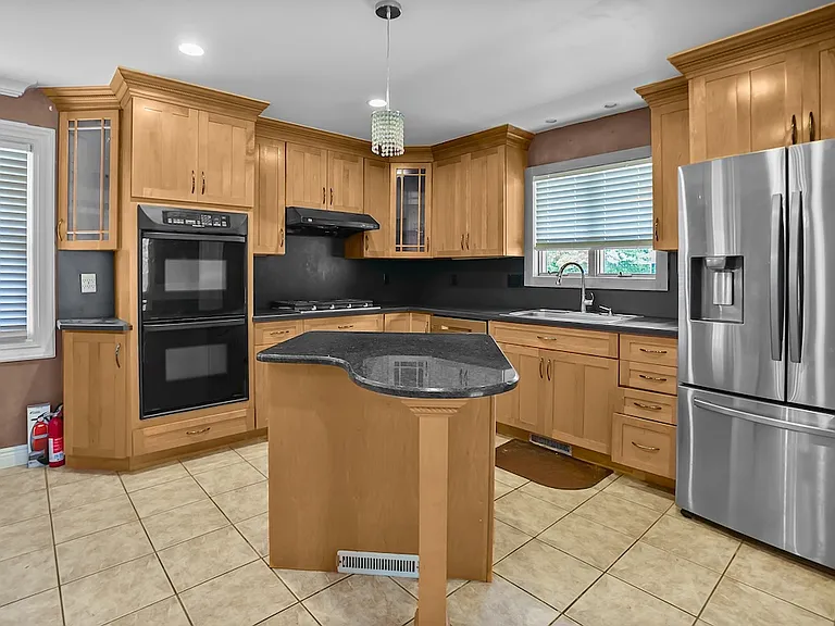 38 Carlson Ct #1 — Photo 10