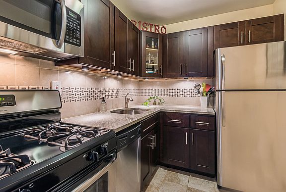 4th image of 520 E 72nd St APT 7B