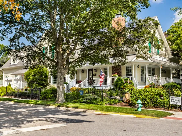520 W Cedar St, Zionsville, IN 46077
