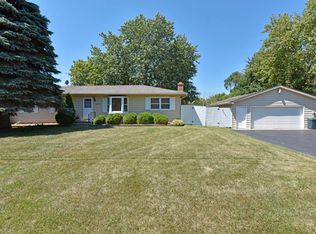 36770 N Adelphi Ave, Waukegan, IL 60087