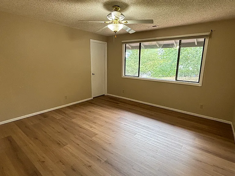 3144 NW Kent St — Photo 14