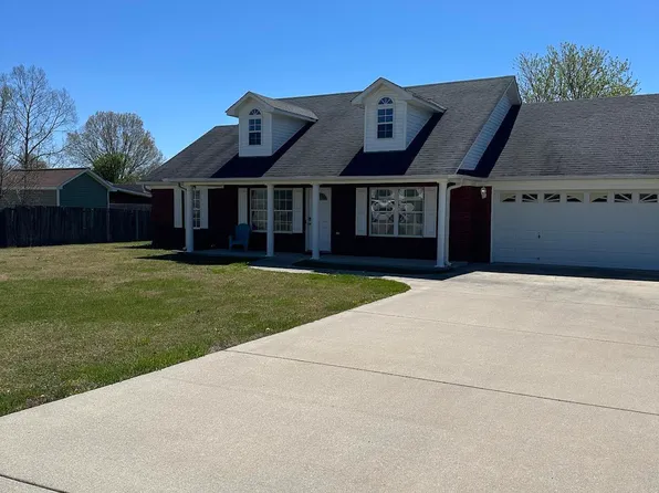 104 Thistledowns Dr, Toney, AL 35773