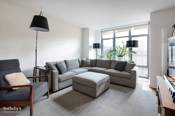 Sold by Sotheby's International Realty | media 2