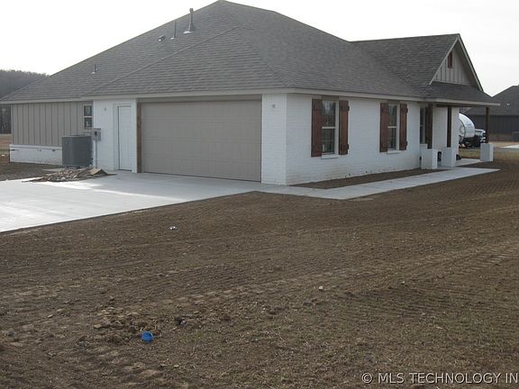 2nd image of 1545 S 4260th Rd