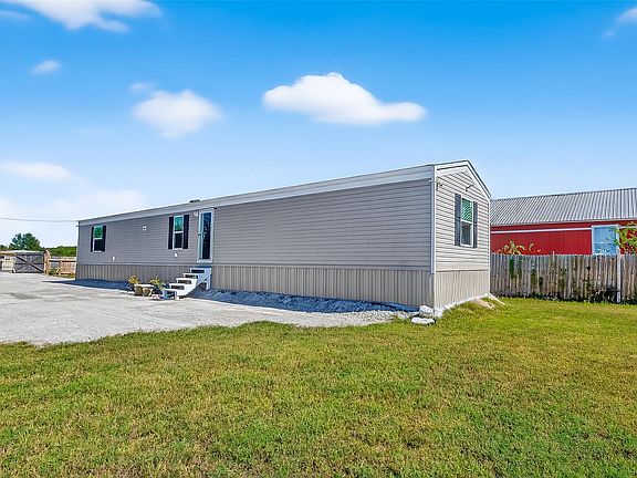 5th image of 824 County Road 3558