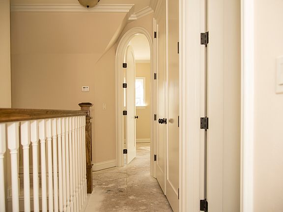 5th image of 955 Boccoli Street