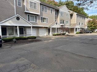 536 Redstone Hill Rd APT 13, Bristol, CT 06010