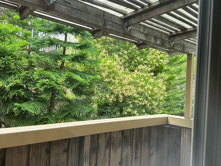 16 Thomas Ct #16 — Photo 6