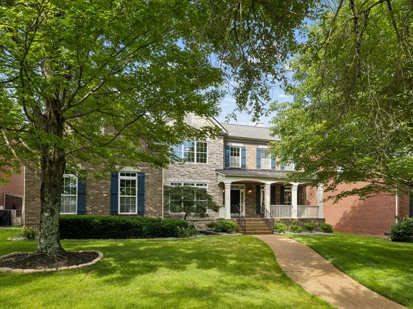 3053 Oxford Glen Dr, Franklin, TN 37067