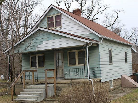 4th image of 1456 Brentnell Ave