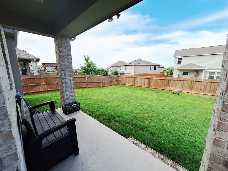 8000 Prairie Rye Dr — Photo 35