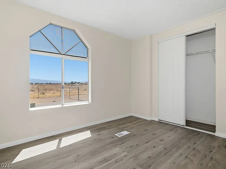4550 W Horn Rd — Photo 16