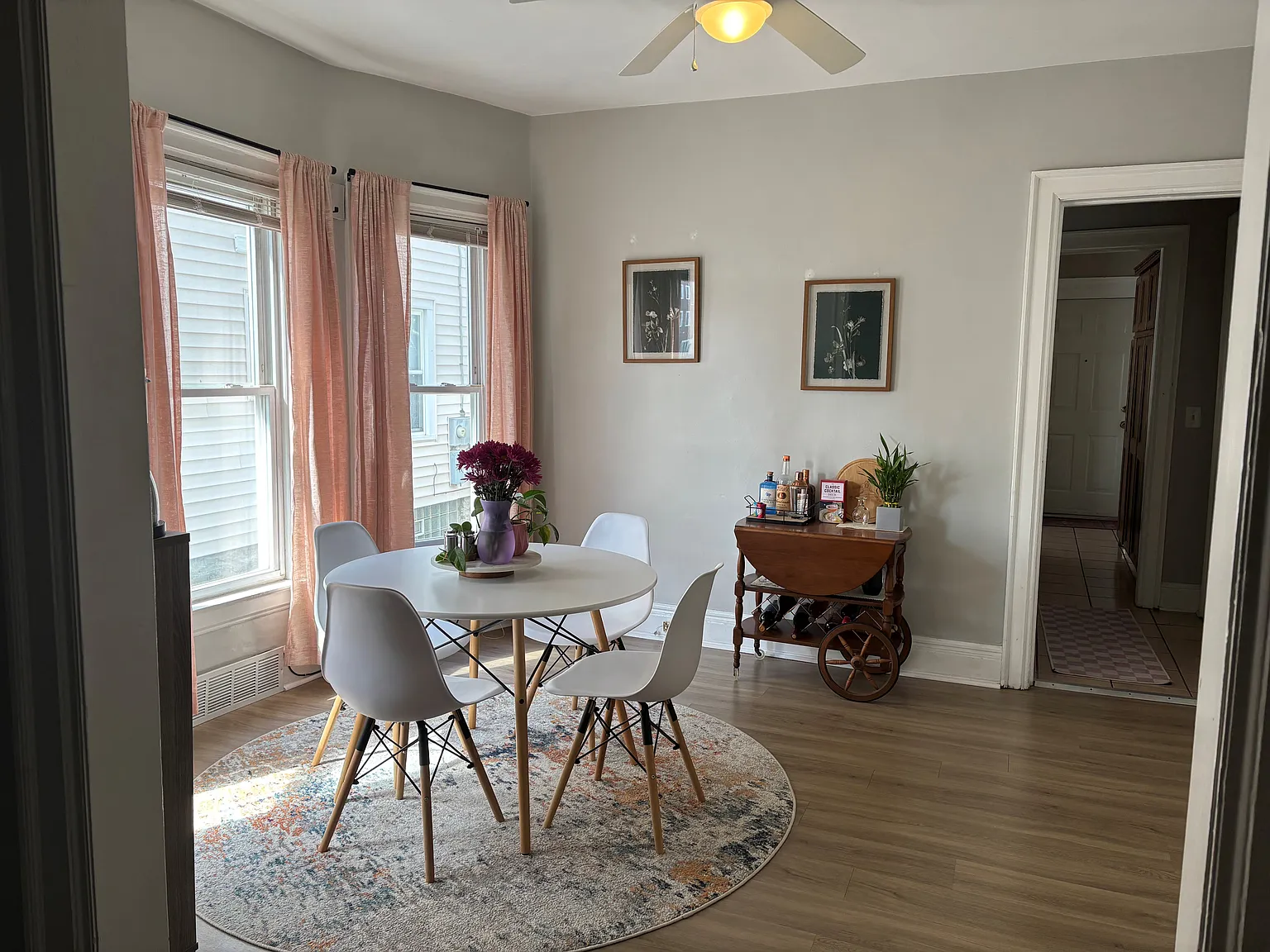 3 bed, 1200 sqft, $1,300 — Photo 3