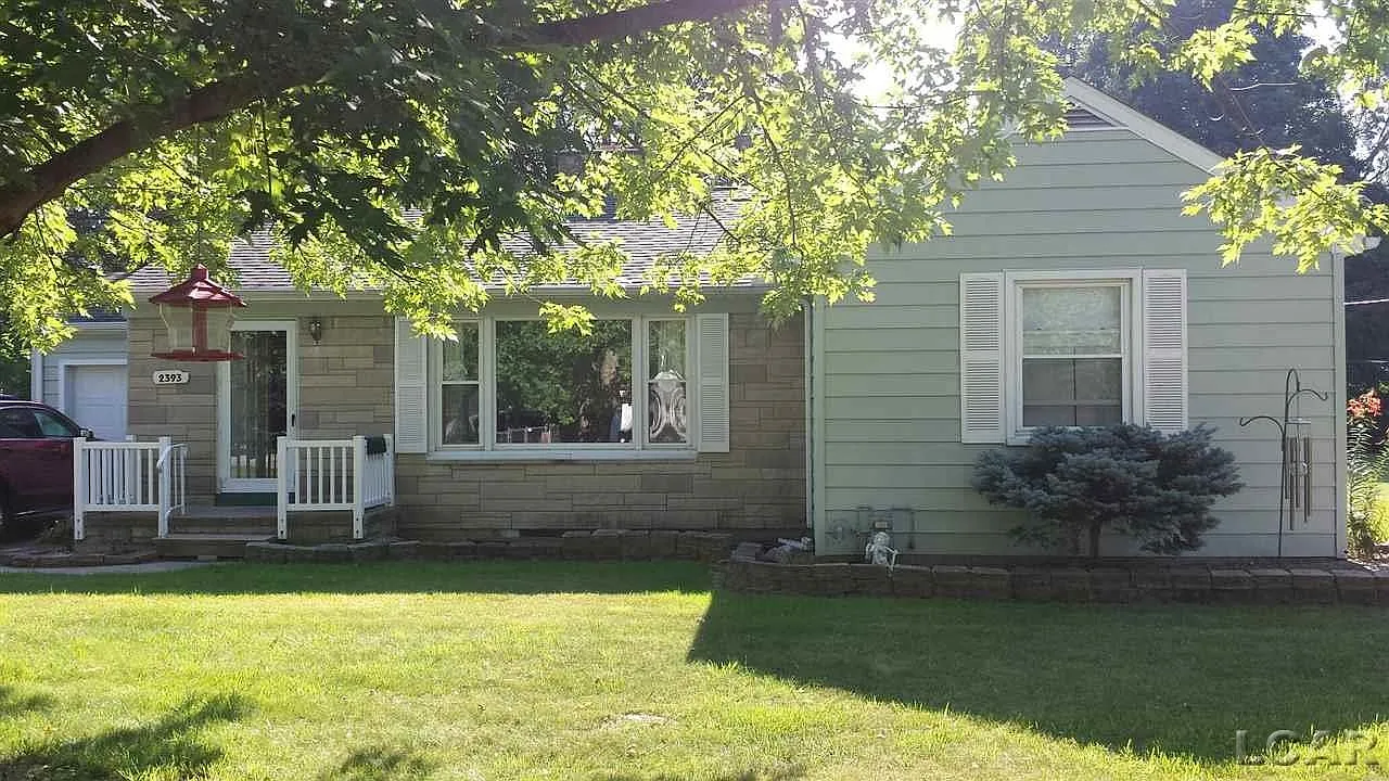 2393 Sunset Ln photo 1