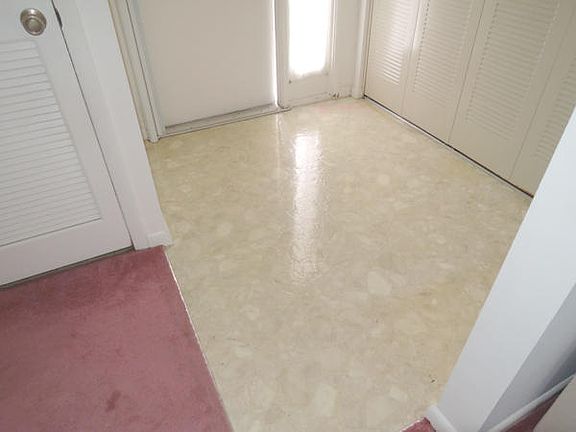 4th image of 1232 S Lakes End Dr APT D