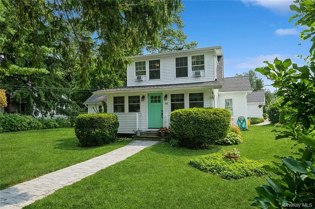 4 bed, 2.5 bath, 1918 sqft, $3,000 — Photo 1
