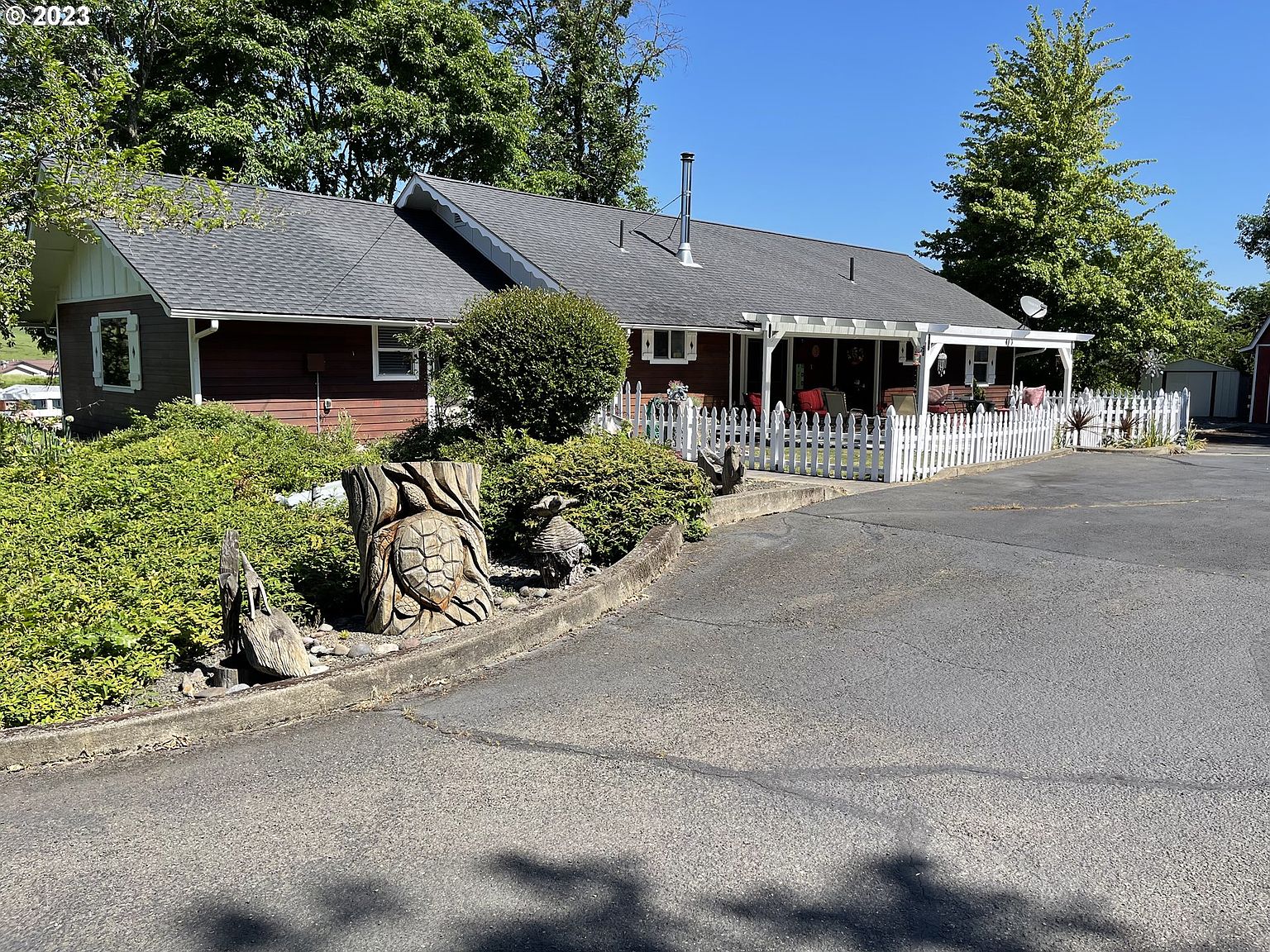 235 NE Main St, Winston, OR 97496 MLS 23053725 Zillow
