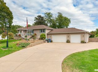 2229 Oklahoma Ave, Davenport, IA 52804