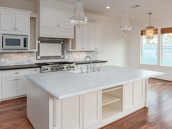 4th image of 2305 Elmen St #B
