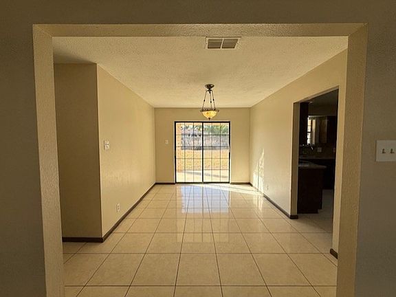 4th image of 516 Saint James Dr