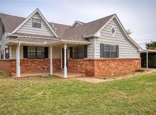 201 N 6th St, Sentinel, OK 73664