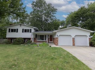 5705 Lamplighter Ln, Midland, MI